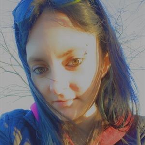 Meet your Posher, Alisha